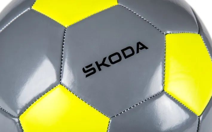 Škoda Kinderfußball, grau/mambagrün