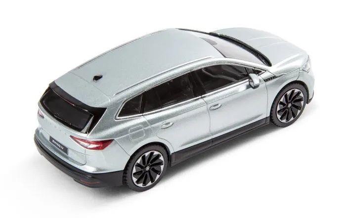 Škoda ENYAQ iV Modellfahrzeug 1:43, arctic silber
