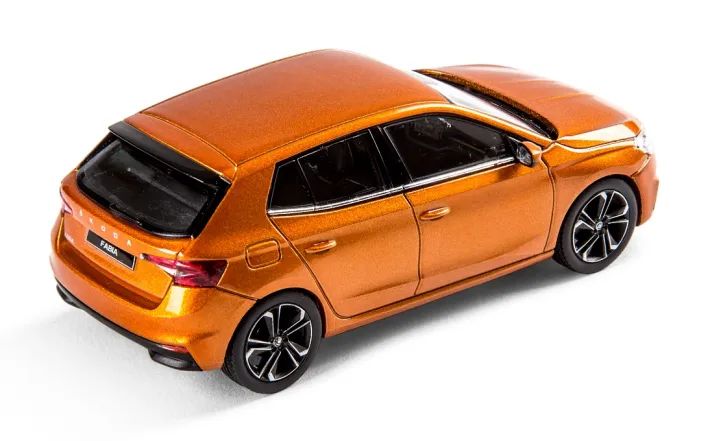 Škoda FABIA IV Modellfahrzeug 1:43, phönix orange
