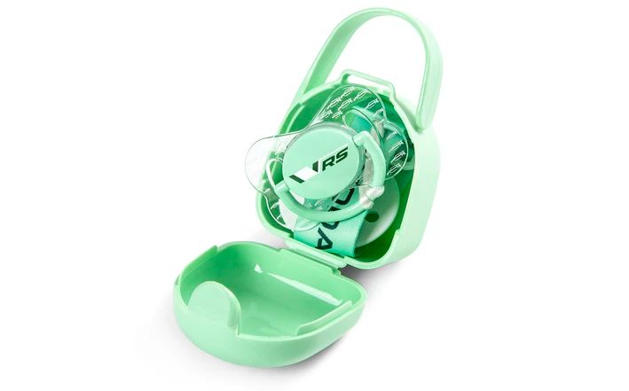 Škoda Motorsport Schnuller mit Band und Clip