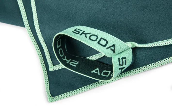Škoda Funktionshandtuch, 150 x 75 cm, emerald green